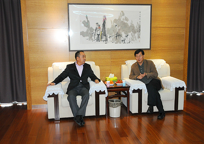 市委常委、宣傳部長初寶杰來集團視察